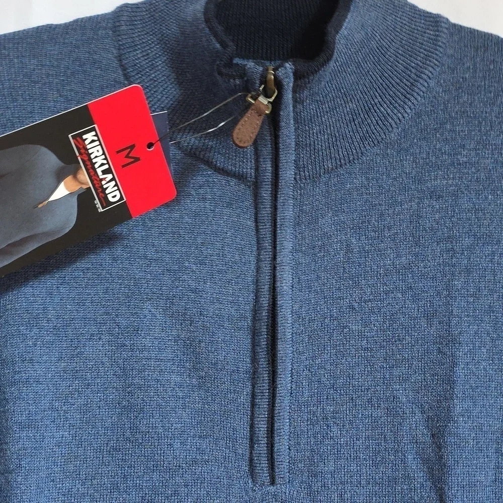 Kirkland Signature Blue Zip Up Mens Merino Wool Sweater. Size Medium. NWT.